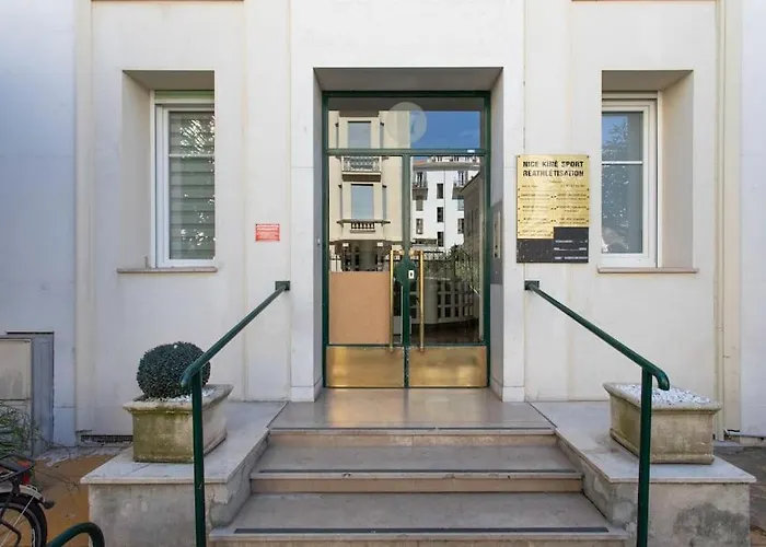 L55 2P Central Jean Medecin 10 Min A Pied Vieux Nice