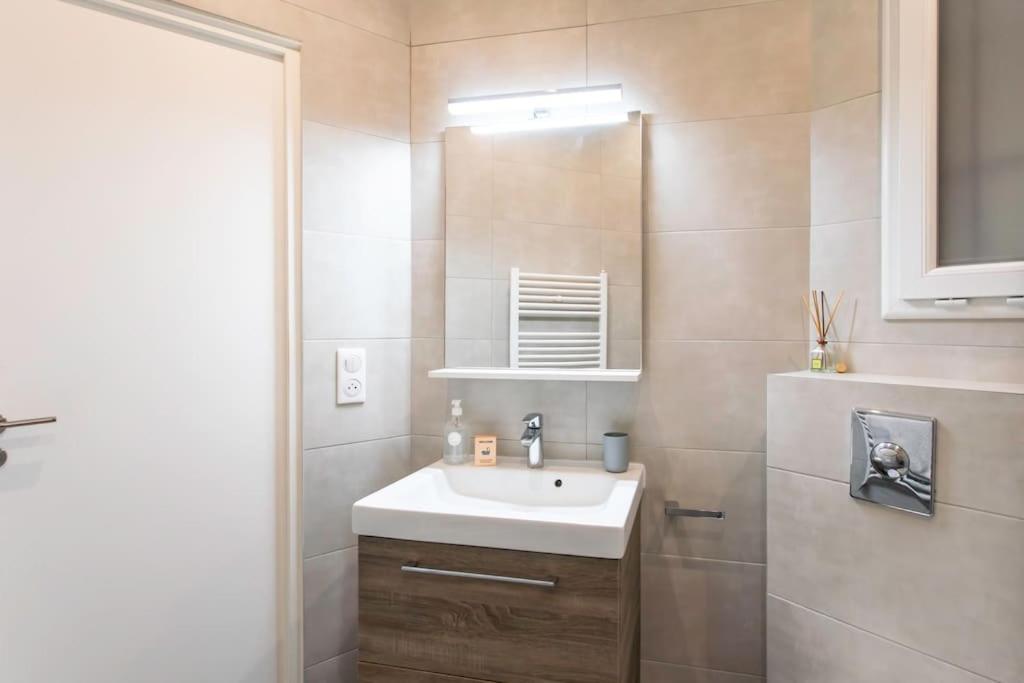 Appartement L55 2p Jean Medecin 10 Min A Pied Vieux